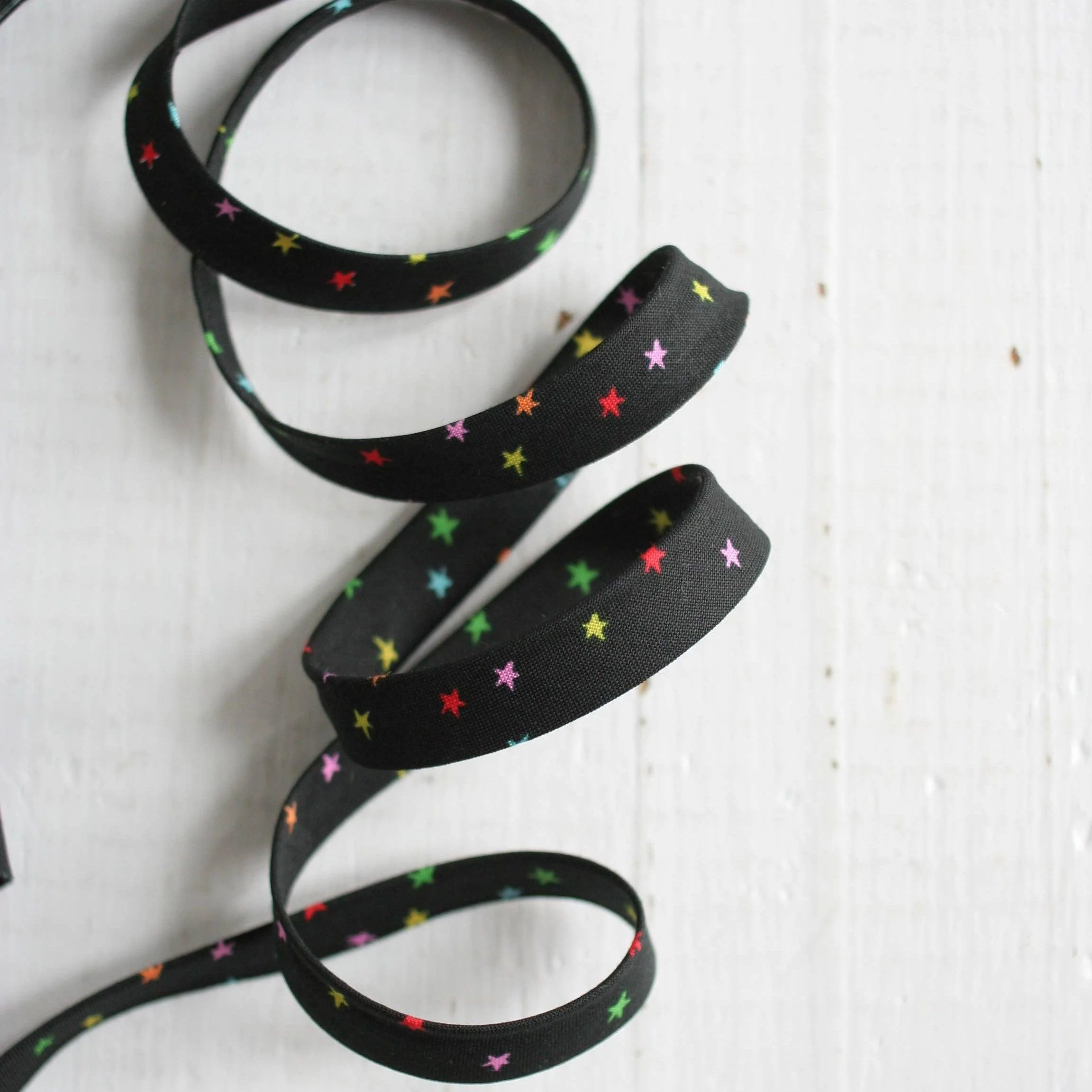 1/2" Double Fold Bias Binding - Starry Mini Vivid Rainbow