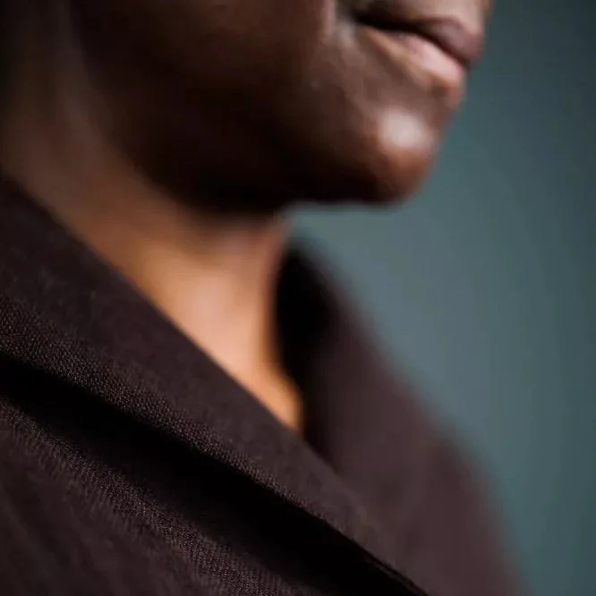 185 Linen Core, Black Coffee - Image 5