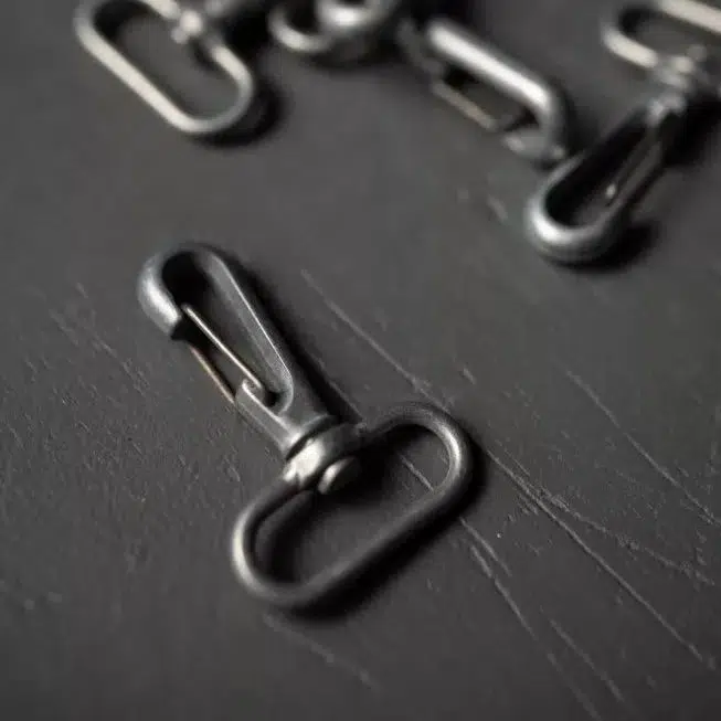 Matte Alloy Swivel Hook 1"