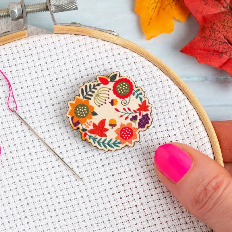Autumn Leaves Magnetic Needle Minder