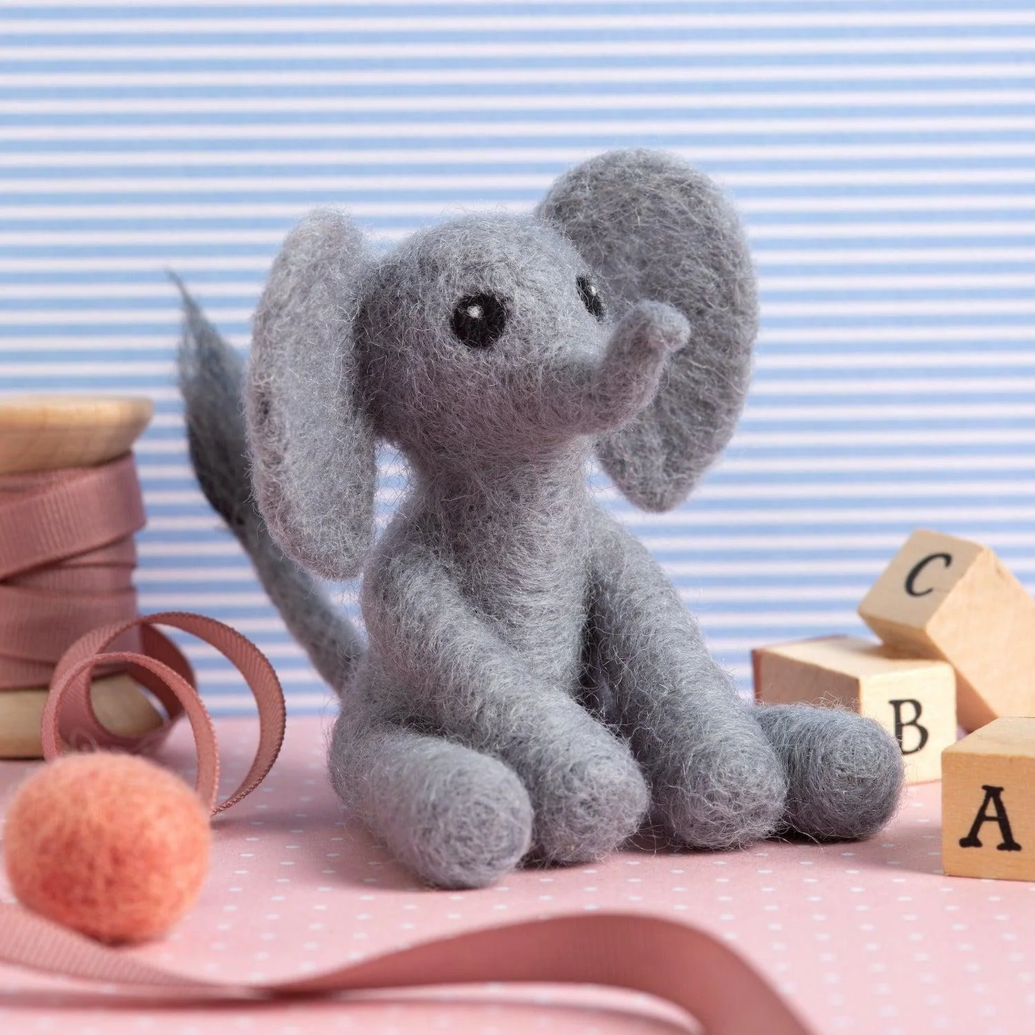 Baby Elephant - Mini Needle Felting Kit - Image 3
