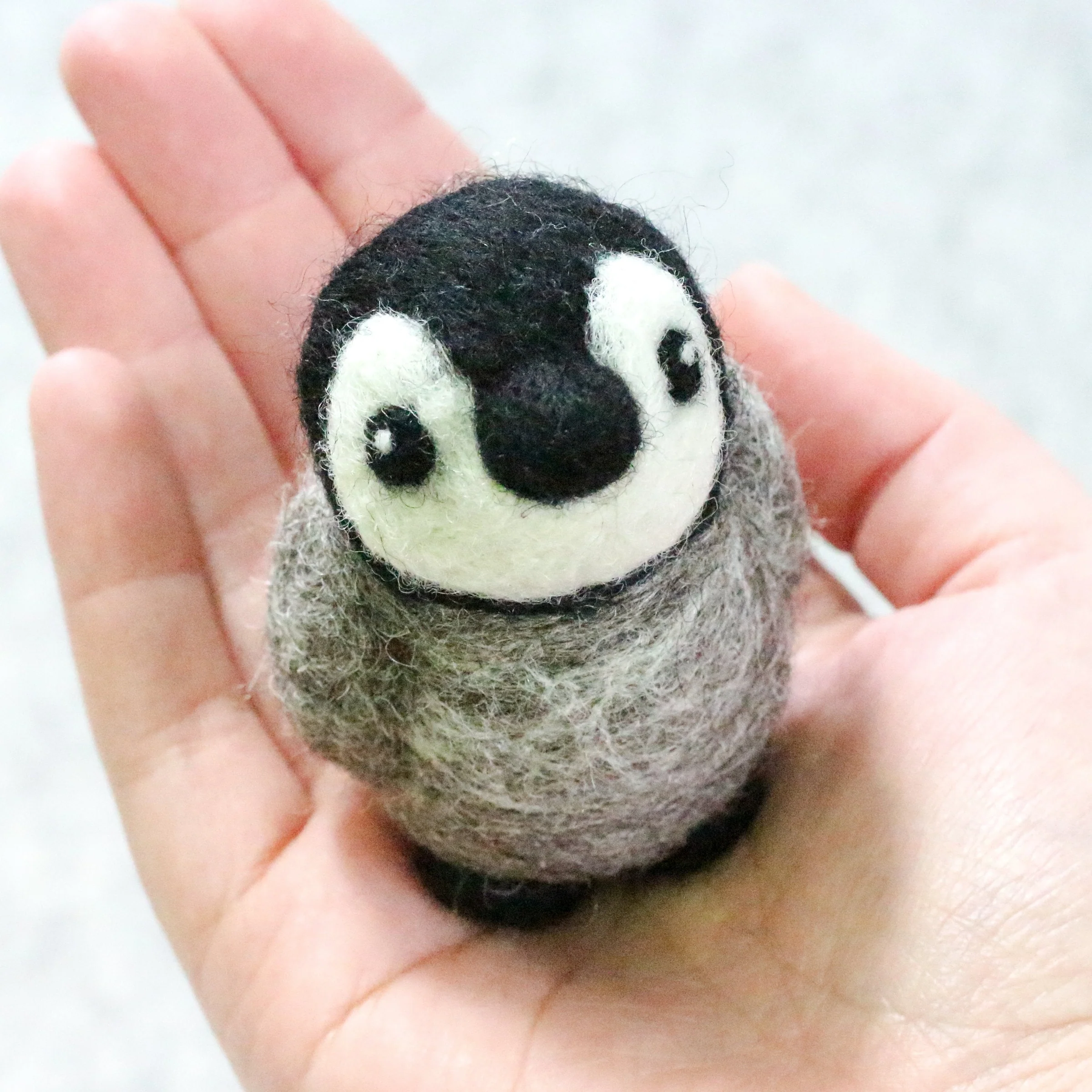 Baby Penguin Mini Needle Felting Kit - Image 2