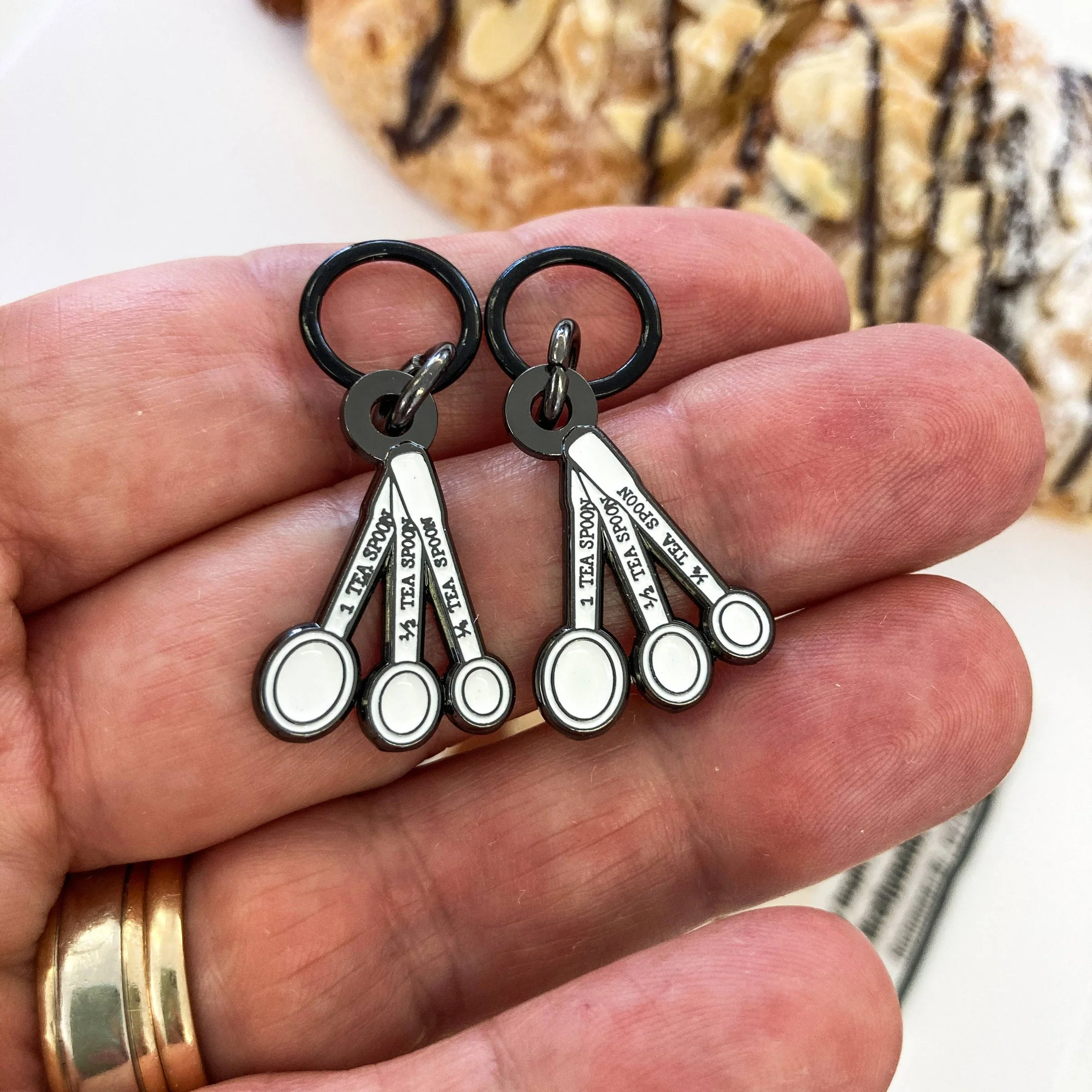Bakery Delights Enamel Stitch Marker Pack - Image 9