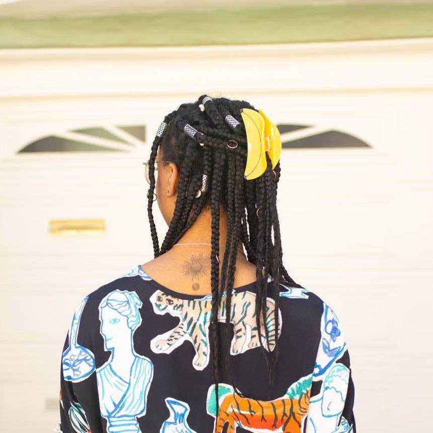 Banana Hair Claw - Image 2