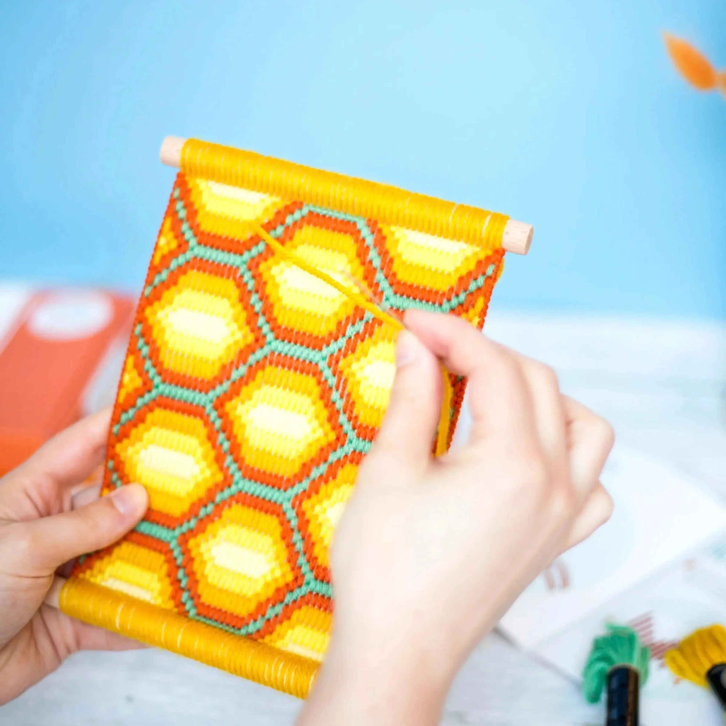 Bargello Embroidery Honeycomb Wall Hanging Kit - Image 2