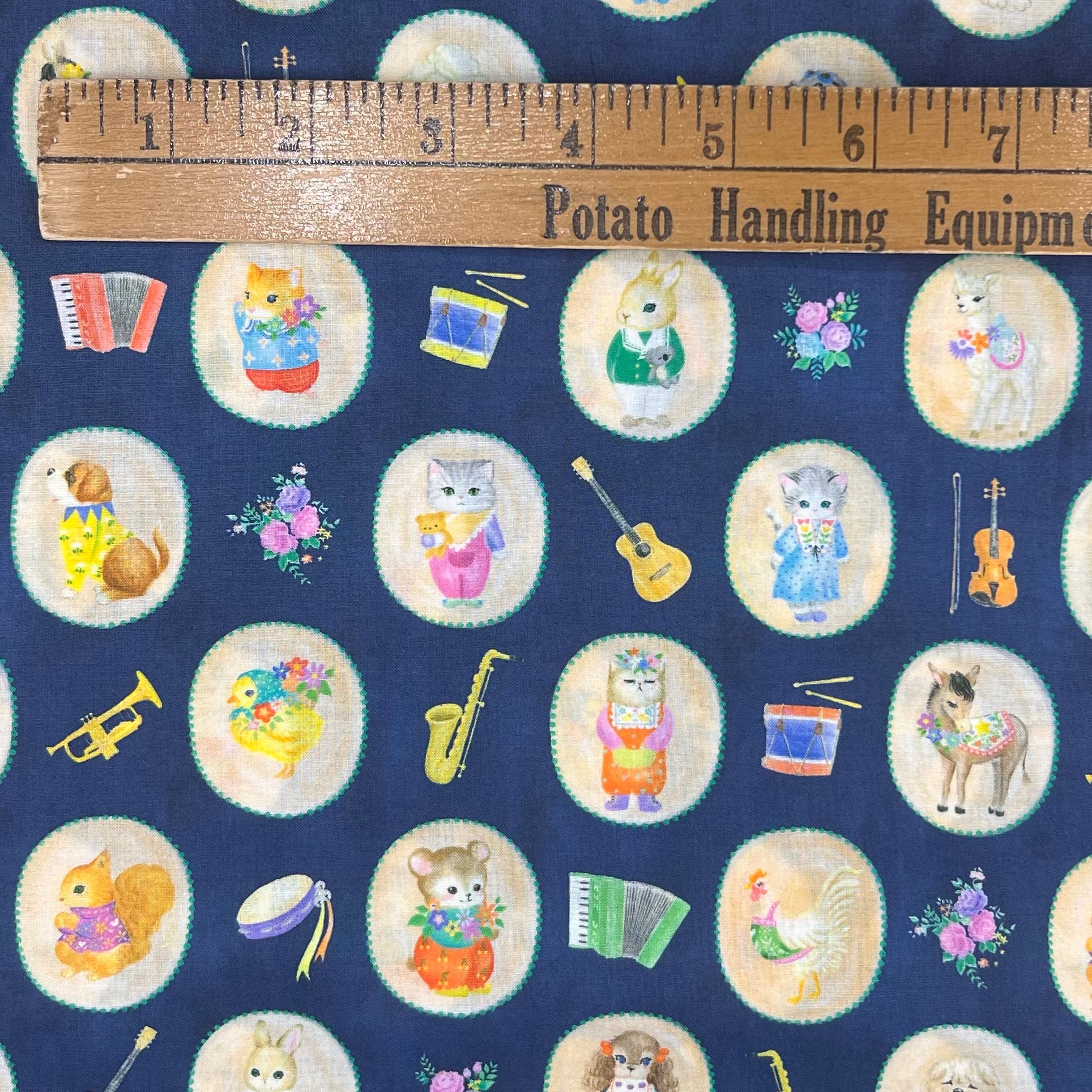 Critter Cameos on Cotton Lawn - Image 2