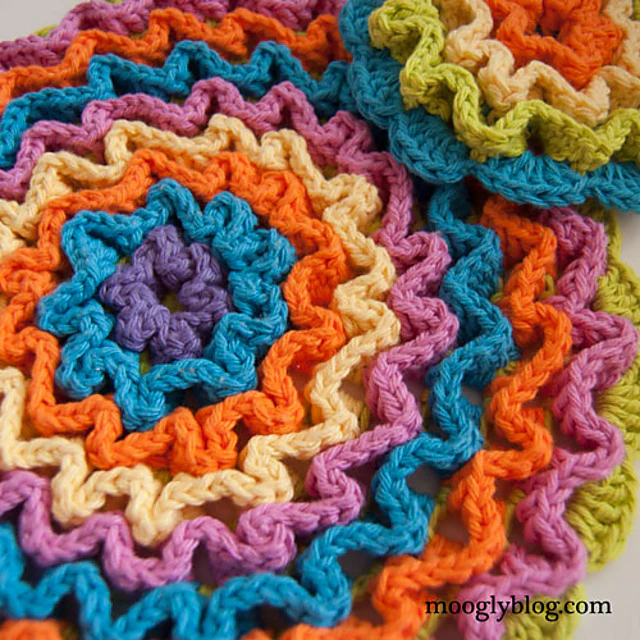 Crochet - Wiggle It Trivet - 2 sessions - Image 3