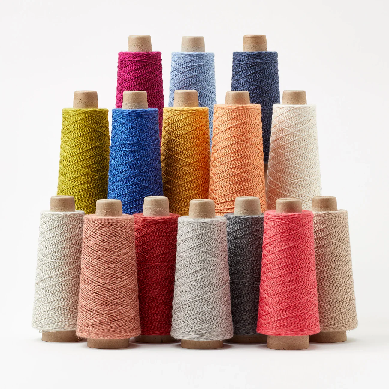Duet Cotton/Linen Weaving Yarn - Image 3