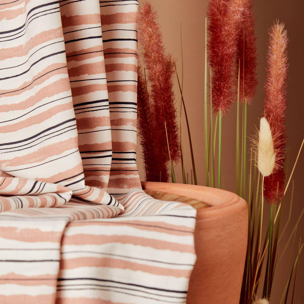 Flow Off-White on Viscose - Image 3