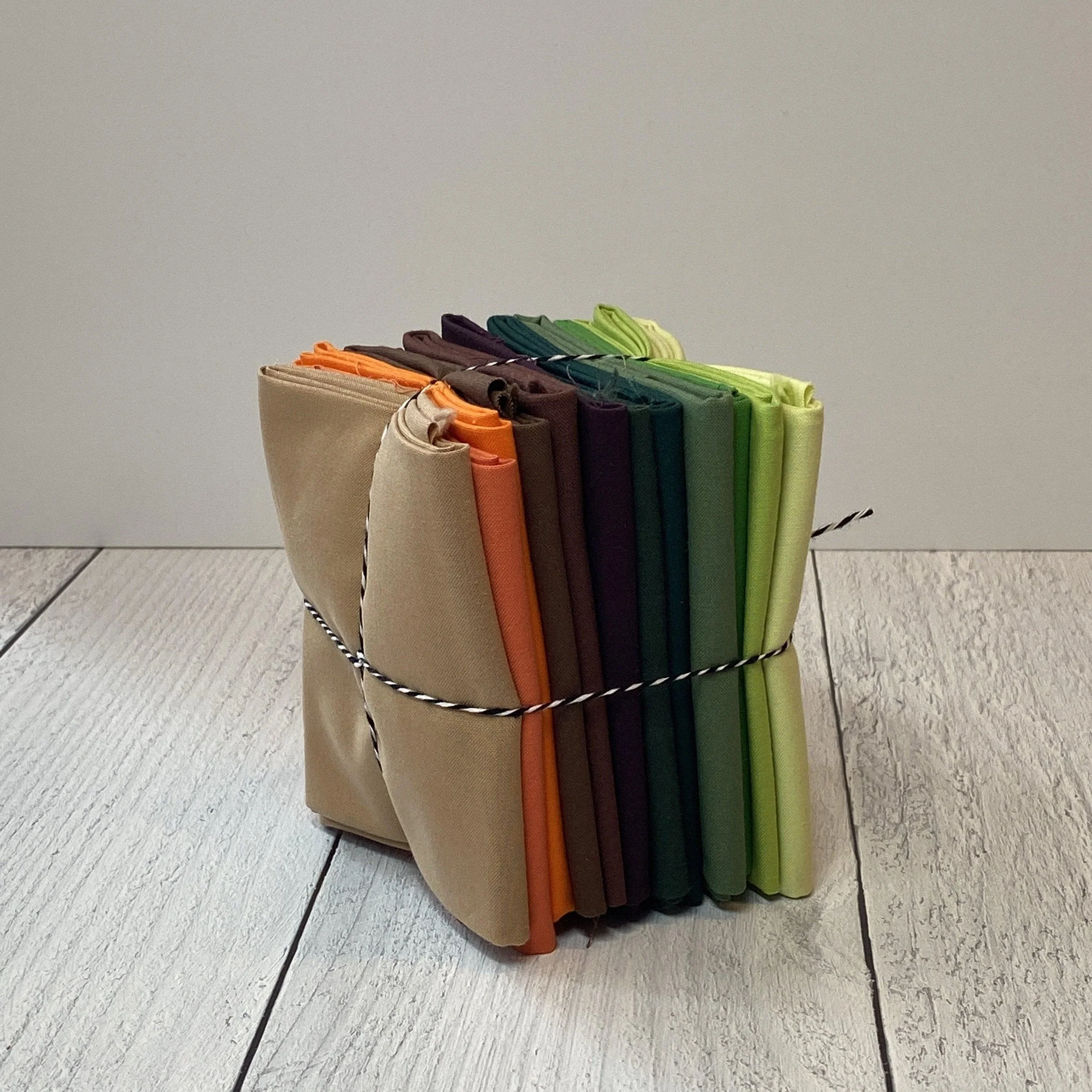 Fat Quarter Bundle of Kona Solids (12 Pieces) - Image 11