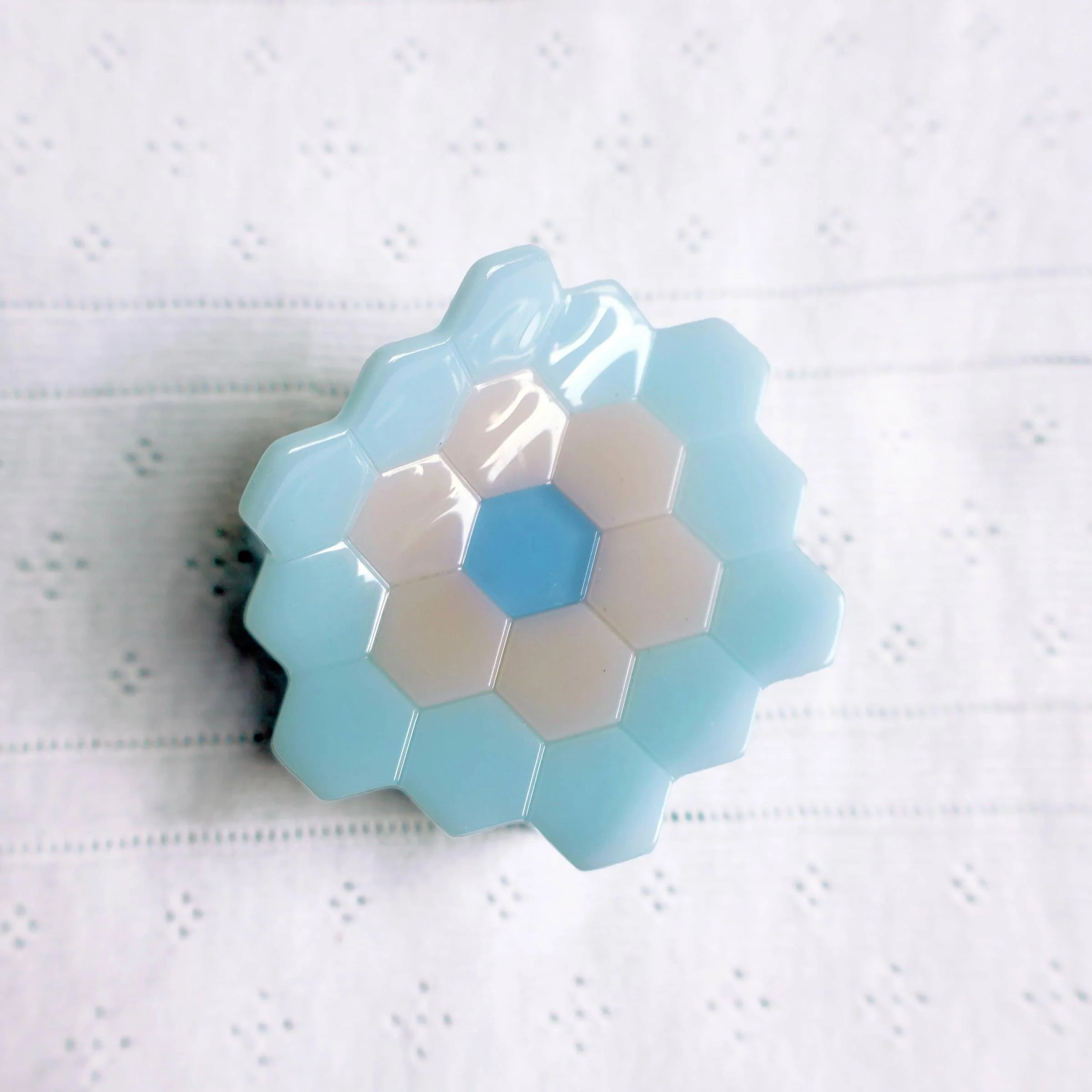 Hexie Claw - Mary Kate Blue