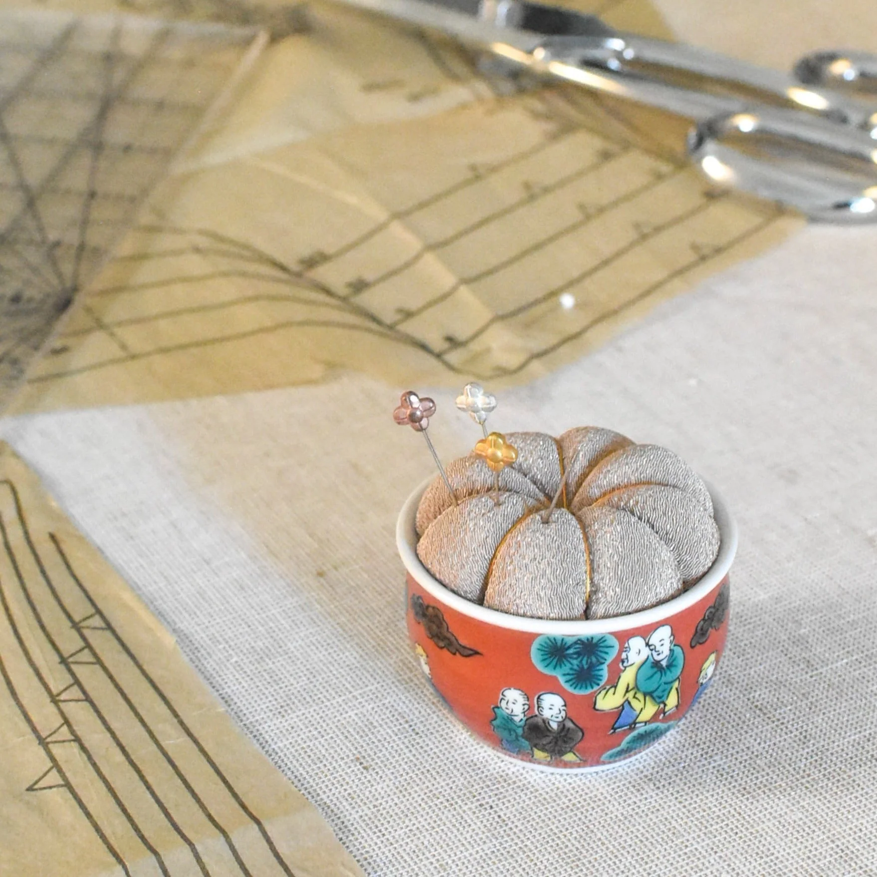 Kutani Pincushion - Bisque Mokubei - Image 2