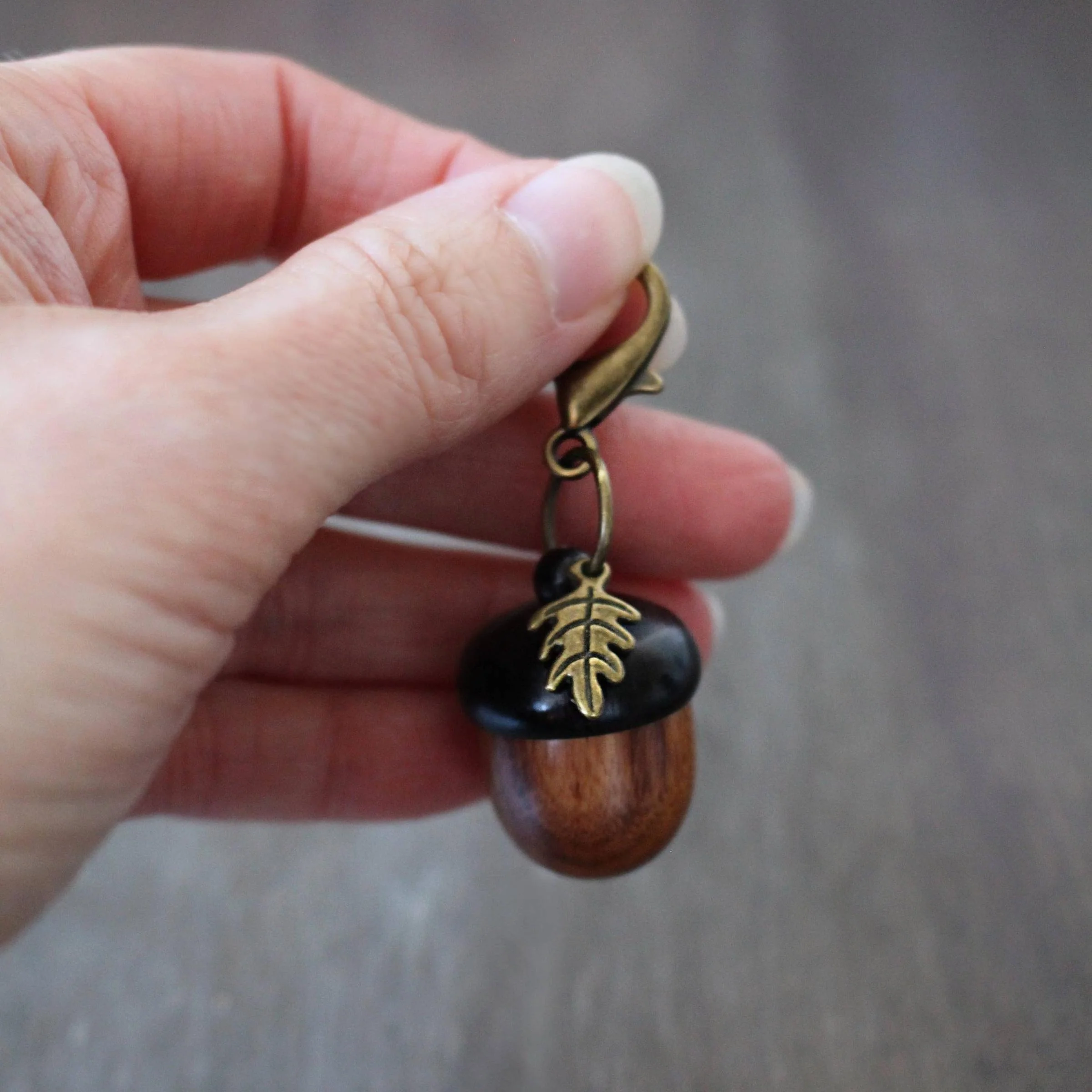 Little Acorn Stitch Marker Keeper - Image 3
