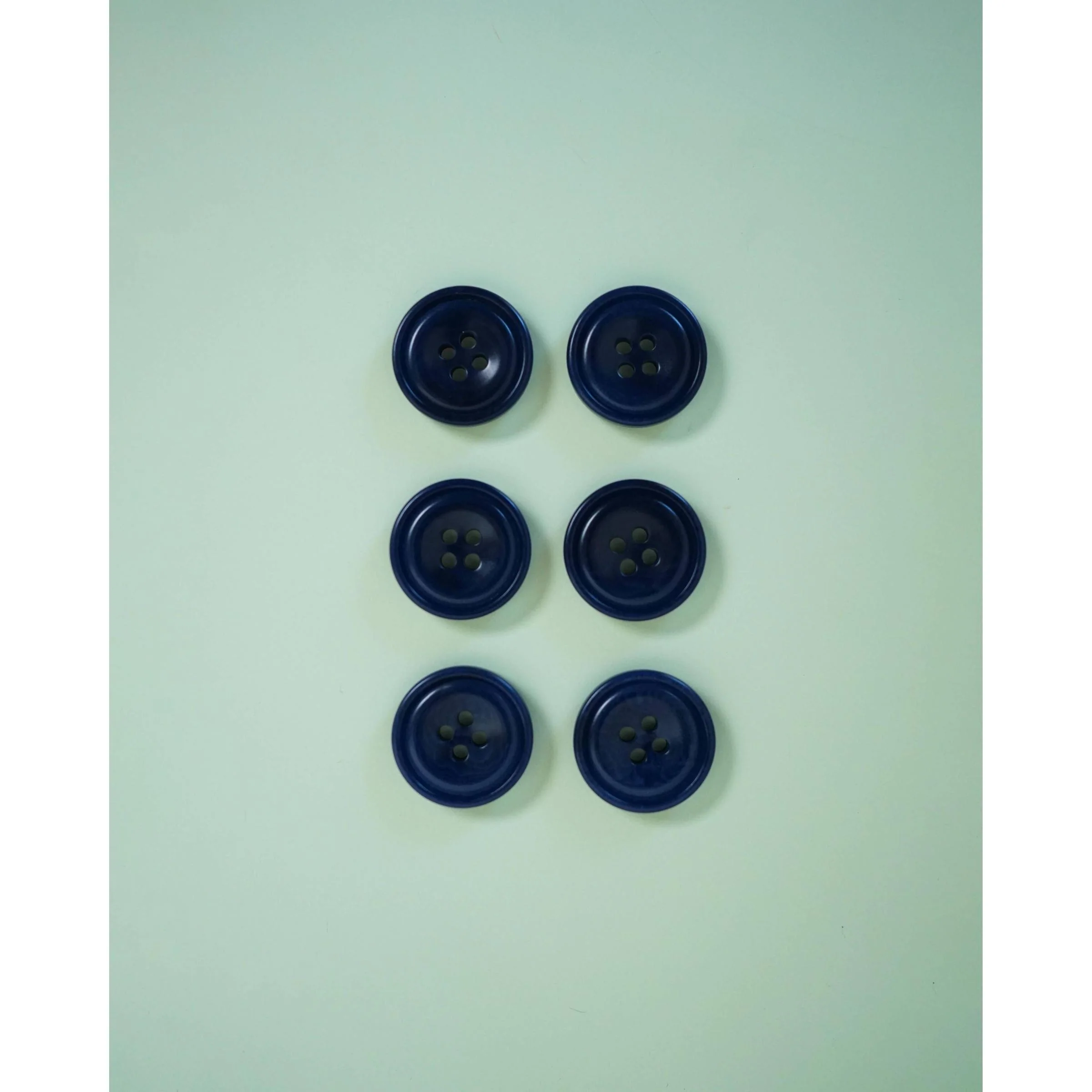 Midnight 3/4" Corozo Nut Buttons