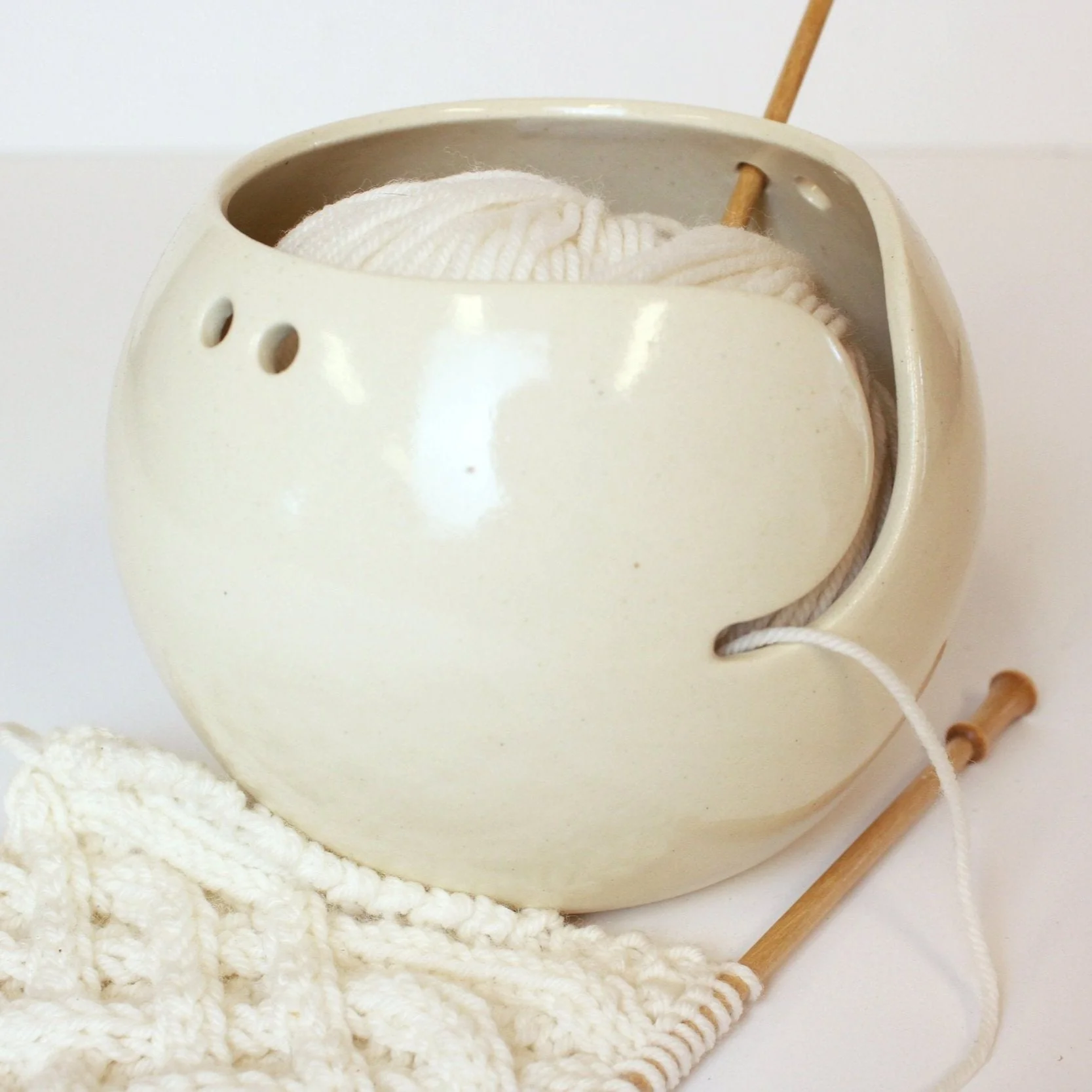 Vanilla Yarn Ball: Ceramic Yarn Bowl - Image 3
