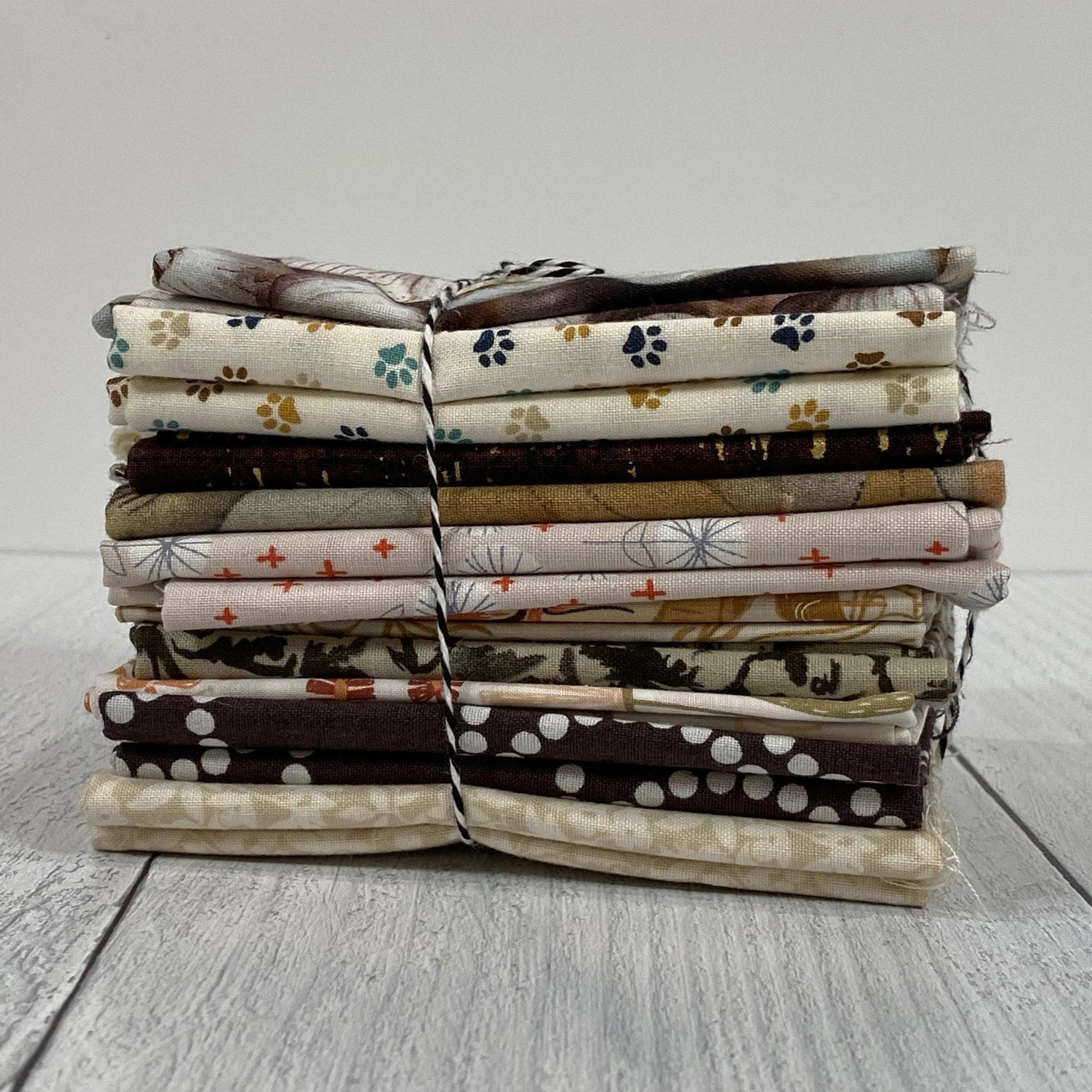 Mystery Fat Quarter Bundle (10 pieces) - Image 12