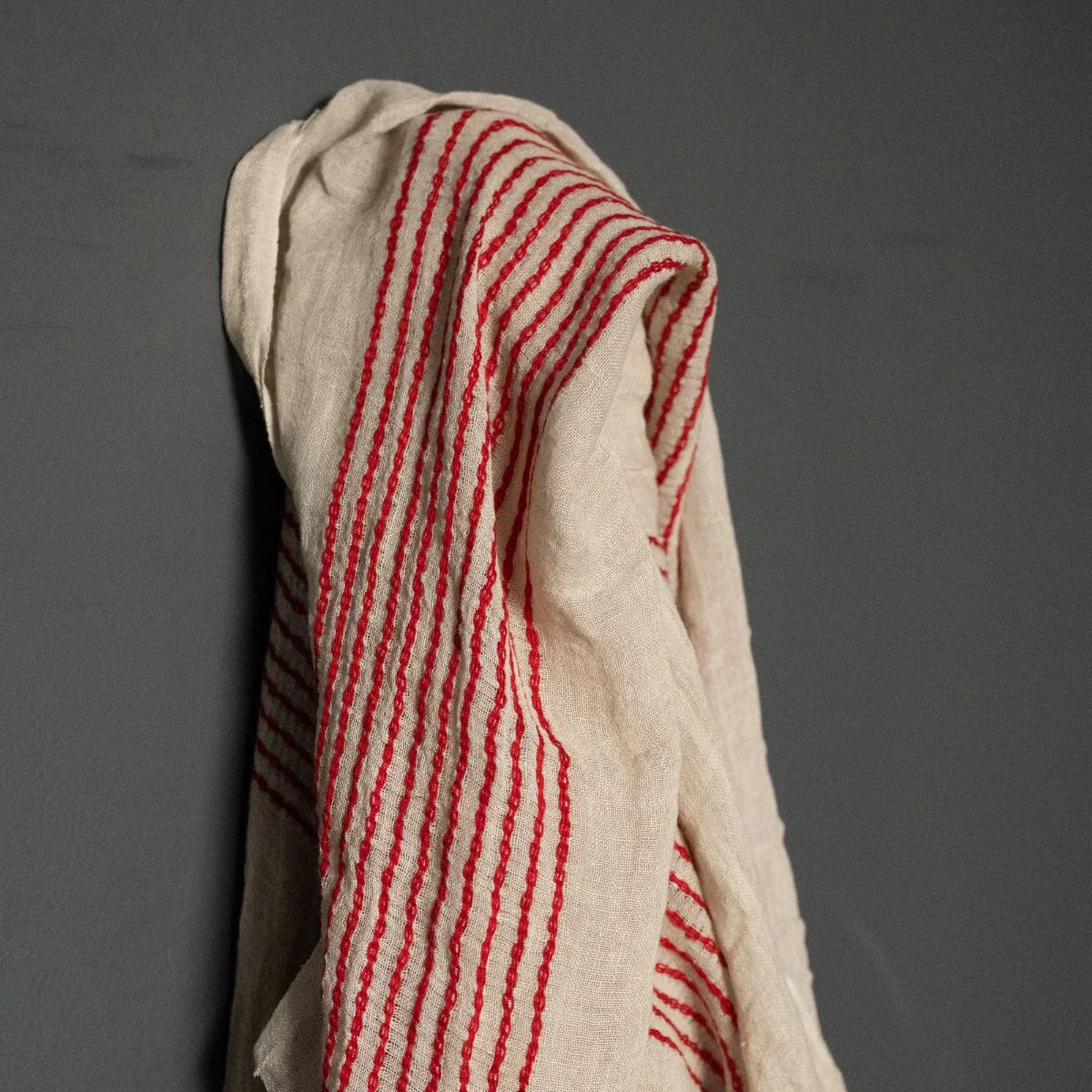 Red Stitch Linen Gauze - Image 2