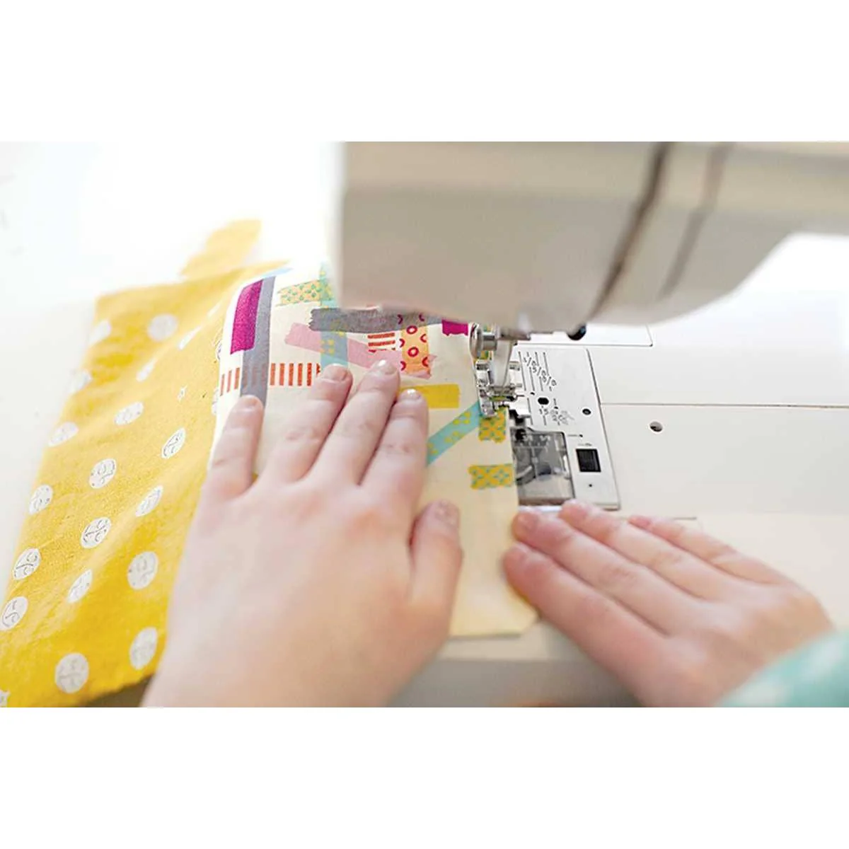 Sewing for Beginners Handy Pocket Guide - Image 4