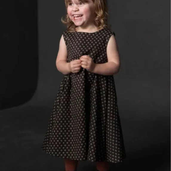 Trapezette Child's Dress Pattern - Image 4