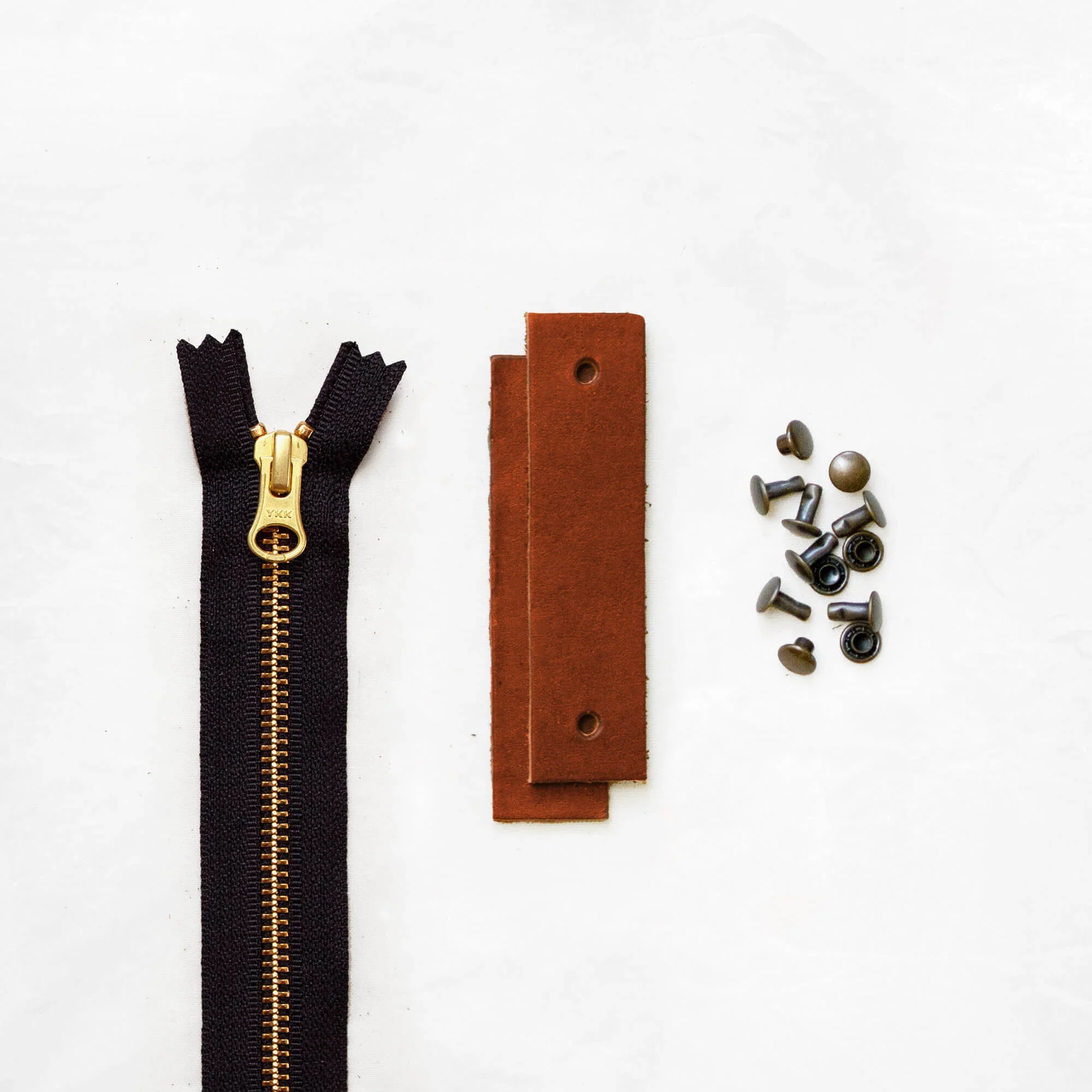 Woodland Dopp Finishing Kit - Chestnut & Antique Brass