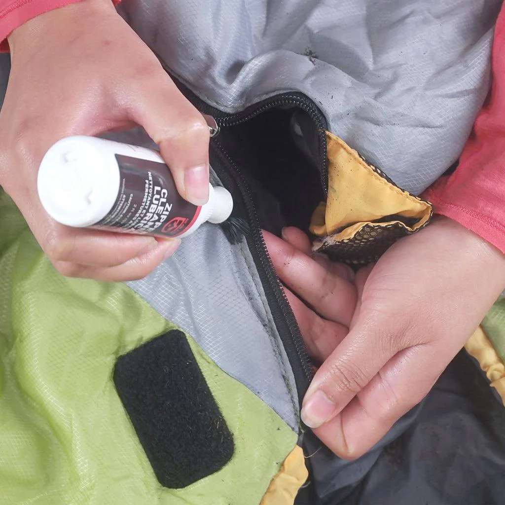 Zipper Cleaner and Lubricant - Image 3