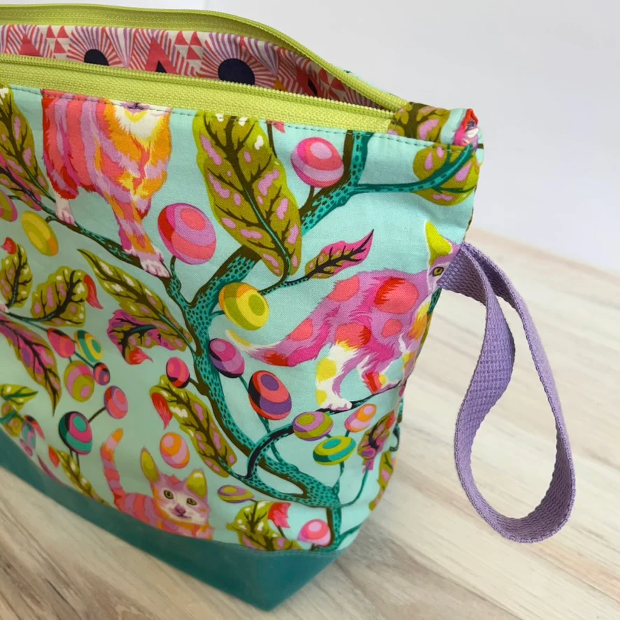 One of a Kind Zipper Project Bags - Image 2